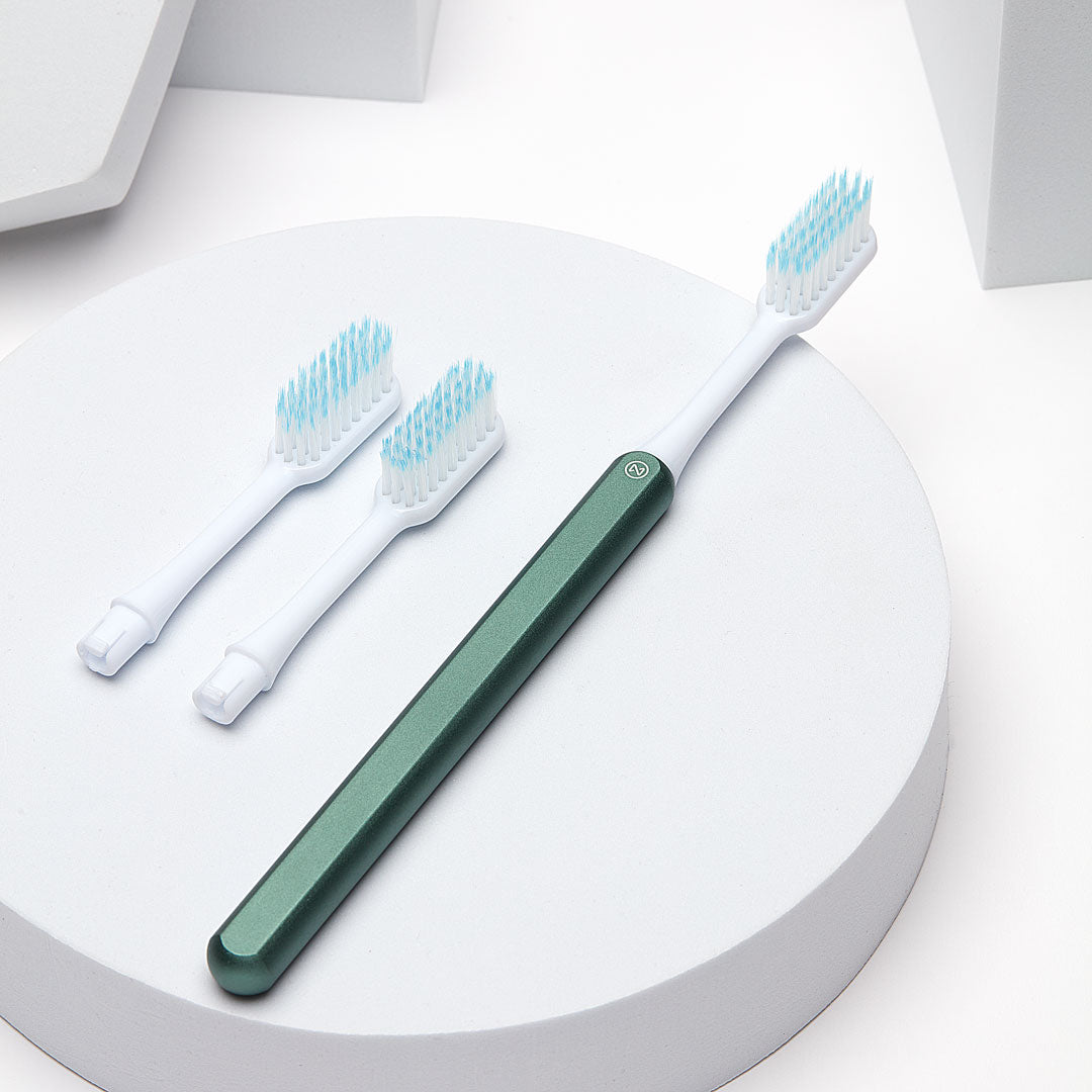 Nada Green Toothbrush + 2 brush heads