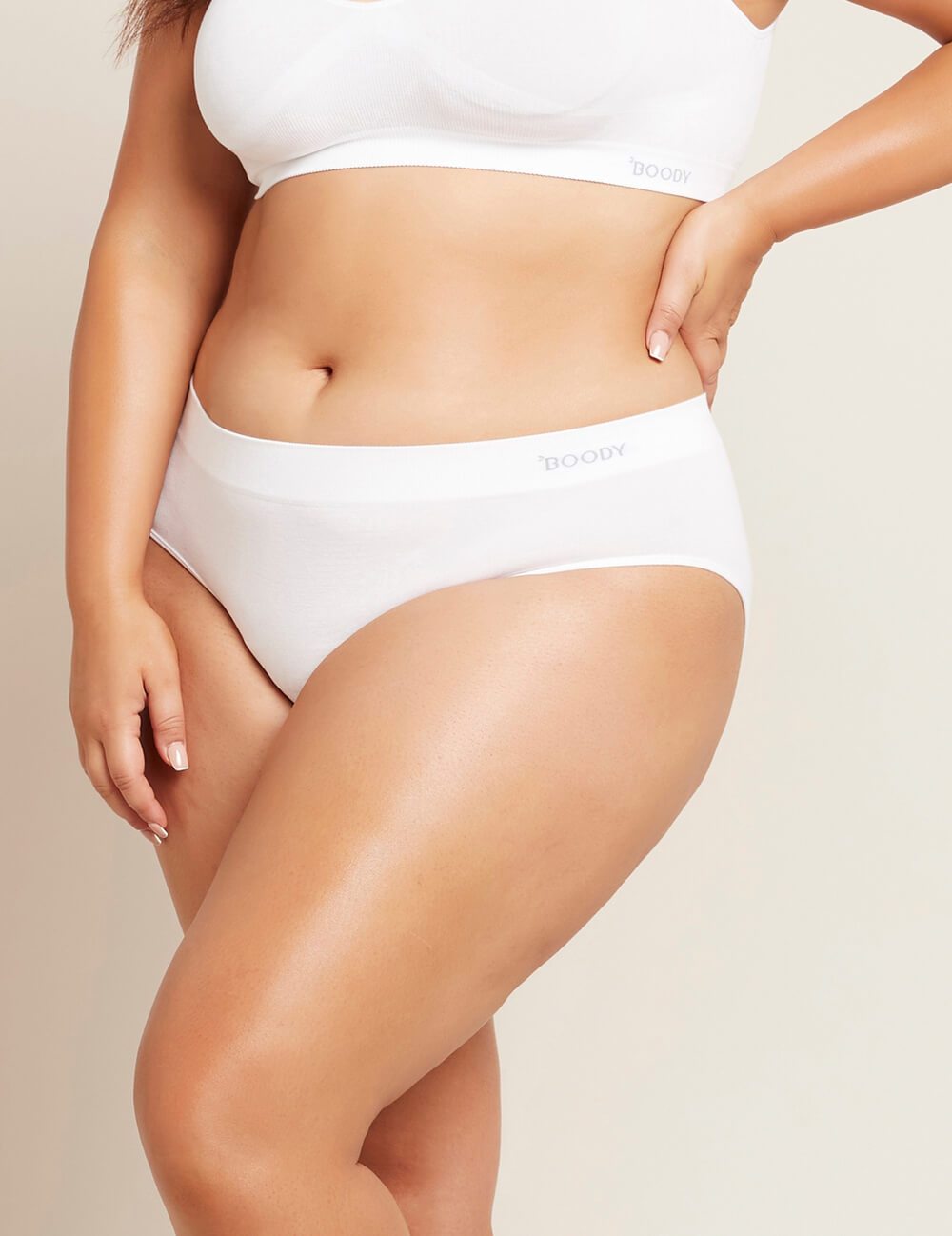 Midi Brief in White