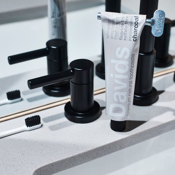 Davids Premium Natural Toothpaste - Peppermint+Charcoal